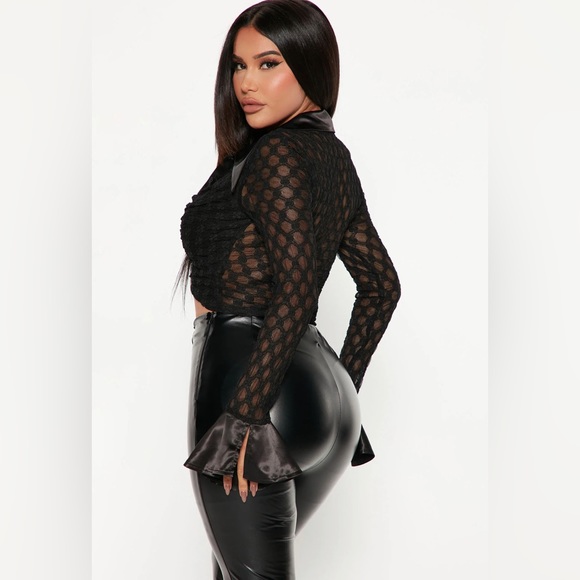 Fashionnova Lace Crop Top - Picture 3 of 3